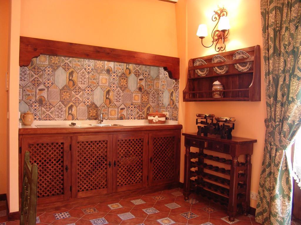 Apartamentos La Columna Chinchon Exterior photo