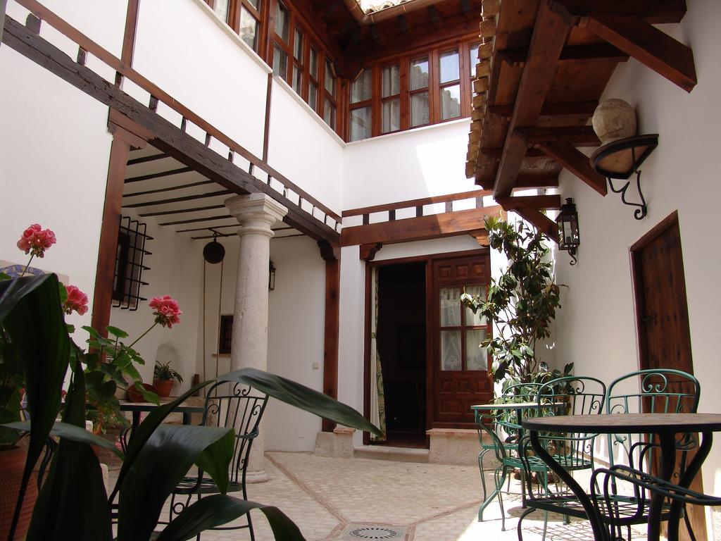 Apartamentos La Columna Chinchon Exterior photo
